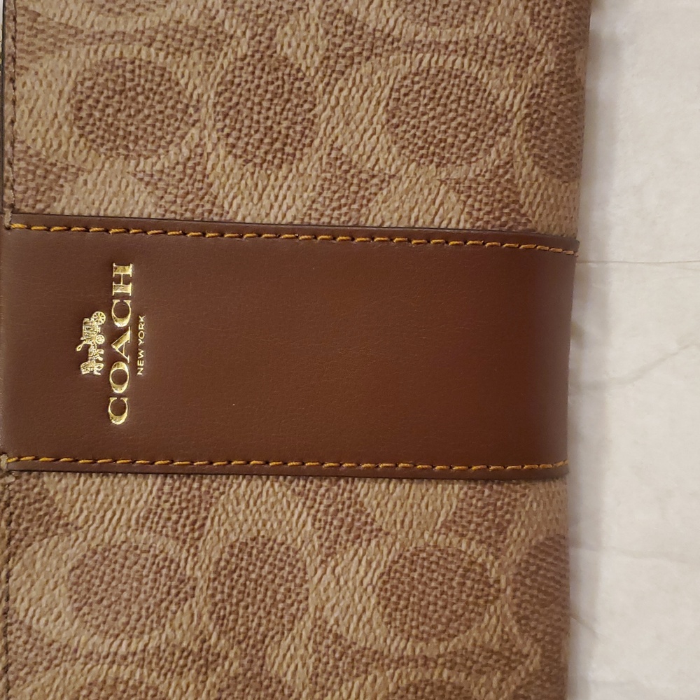 Coach Wristlet Brown & Tan Signature W/ Box NWNT - Picture 2 of 8